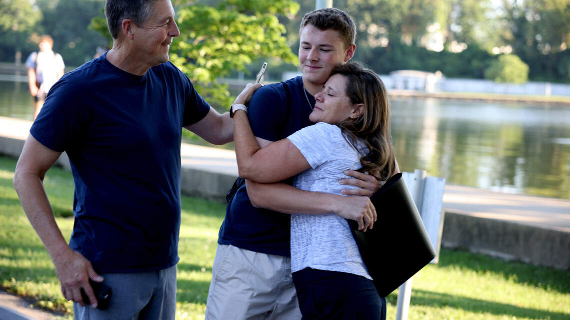 College Move-In Day Parents’ Guide: How to Prep, Pack and Handle the Emotional Goodbye