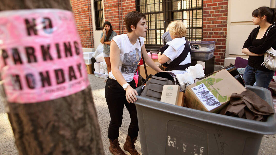 College Move-In Day Survival Guide: Here’s How to Handle Logistics, Goodbyes and Roommate Talks