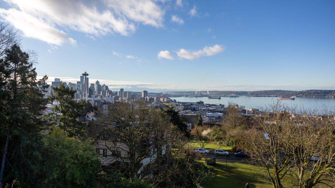 Seattle Hiking Guide for World Cup Fans: 6 Trails Near Downtown with Iconic PNW Views