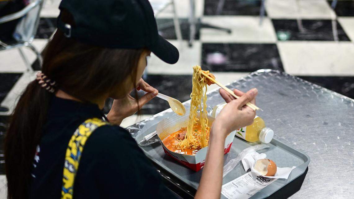 Mastering the Art of Solo Dining: How to Eat Alone at Miami Restaurants Without Feeling Weird