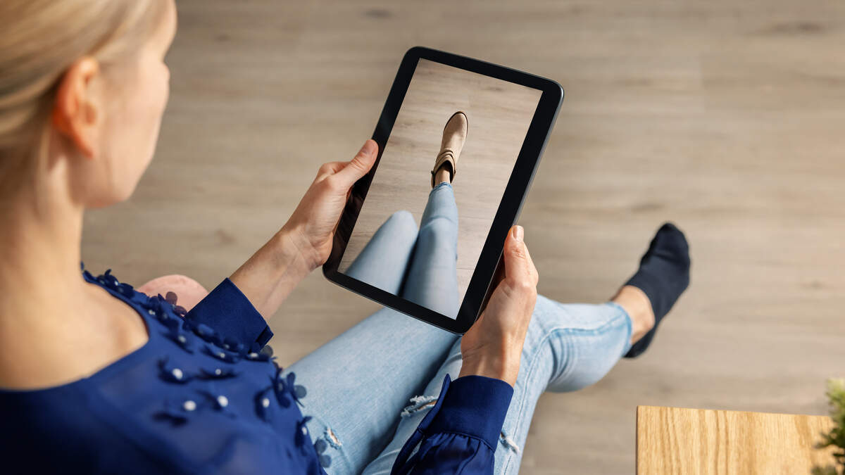 Virtual Fitting Kiosks Are Reshaping How Shoppers Try on Clothes Before ...