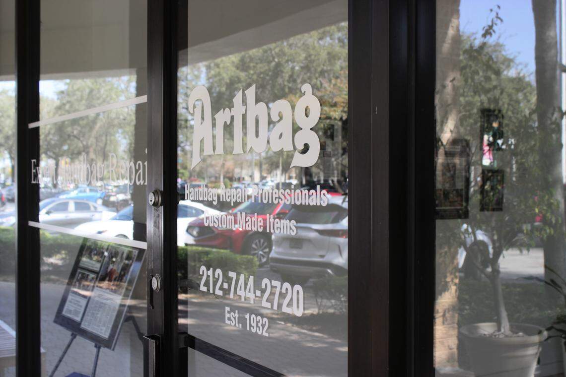 Artbag’s storefront in Coral Springs, located in the same plaza as Tijuana Taxi and local coffee and pastry shop About A Cup, was chosen for its proximity to Miami, Boca Raton and Fort Lauderdale. 