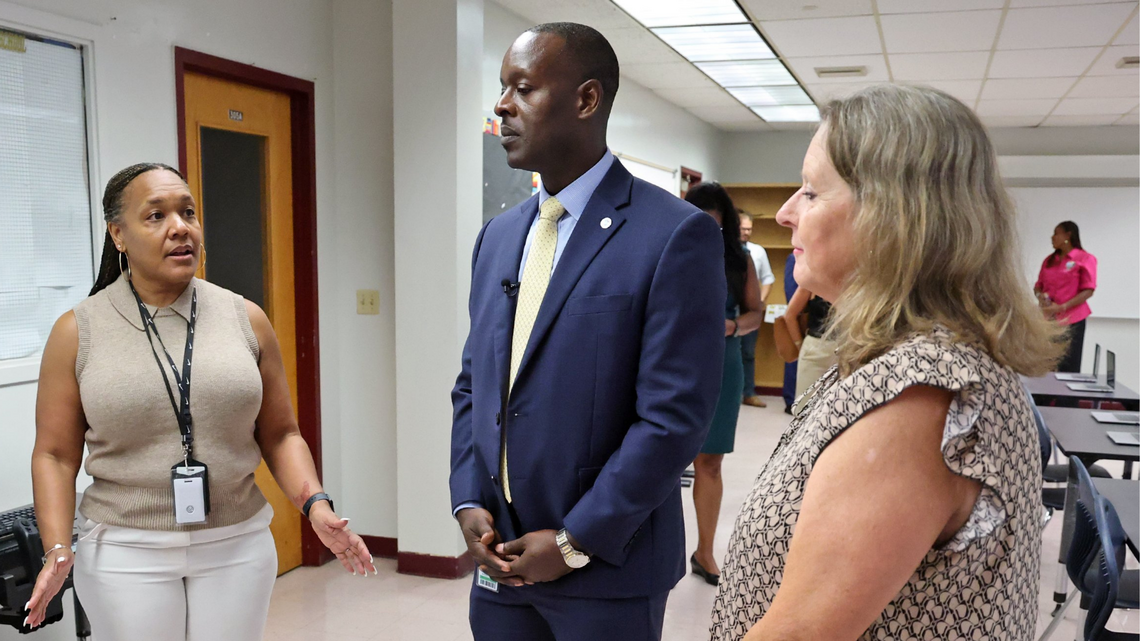 Broward teachers denied salary increase in new school district budget — for now