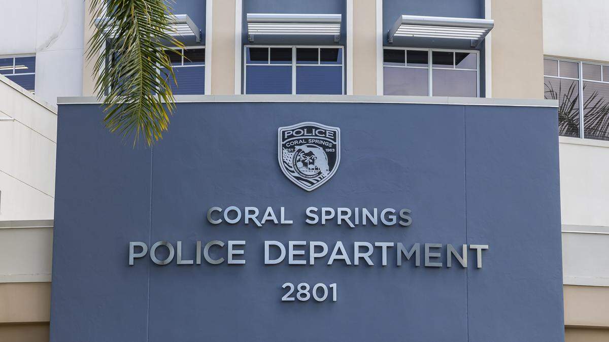 Police responded to a single-vehicle crash the afternoon of Friday, May 1, on the Sawgrass Expressway.