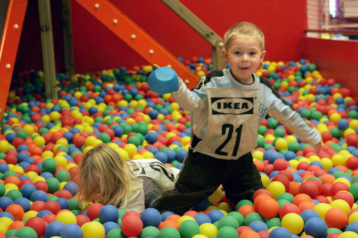 Retailtainment vs. Traditional Shopping: How Kids’ Retailers Are Rewriting Family Shopping Trips